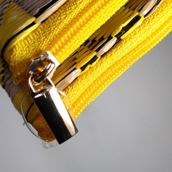 🆕 One Geometric Woven Straw, Thin Pouch 👝 - Picture 13 of 16